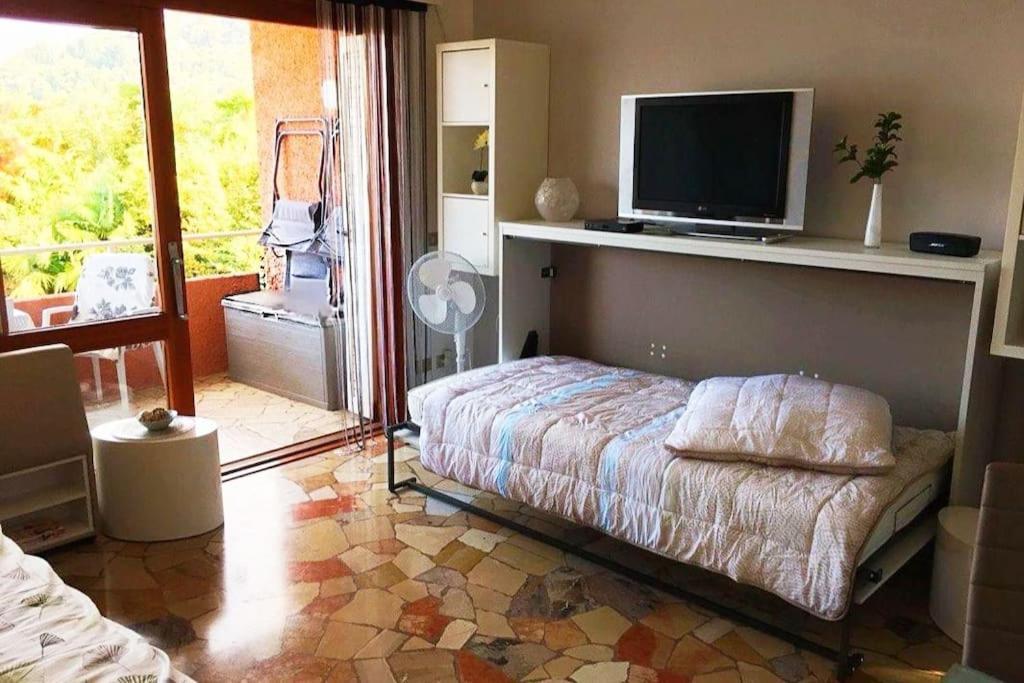 Ferienwohnung Studio Belvedere Brezzo Bagian luar foto